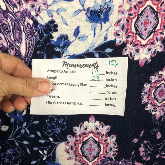 Chico’s Zenergy Tunic Floral Wide Neck Hem Ruched Sleeves - Picture 8 of 8